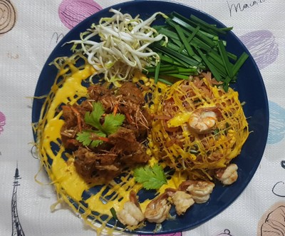 วิธีทำ ผัดไทยกุ้งสด หัวกุ้งทอดกรอบ วิธีทำ ผัดไทยกุ้งสด หัวกุ้งทอดกรอบ