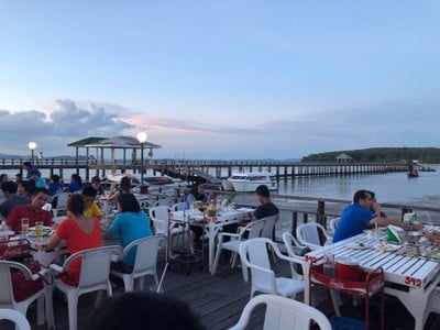 แหลมหินซีฟู้ด