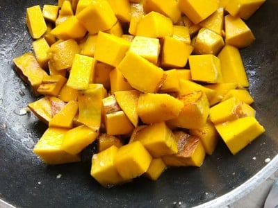 วิธีทำ ฟักทองผัดไข่โบราณ สูตรคุณยายร้านขายข้าวแกง 