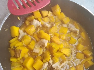 วิธีทำ ฟักทองผัดไข่โบราณ สูตรคุณยายร้านขายข้าวแกง 