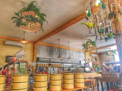 บรรยากาศ อาหาร 2499 ฟาร์มอร่อย นิคม304