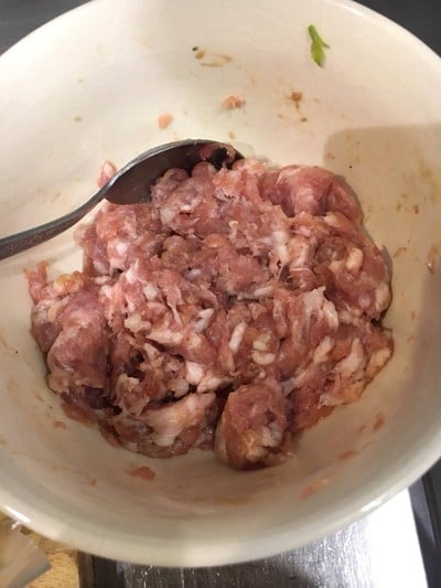 วิธีทำ แกงจืดหมูสับใบกะเพรา