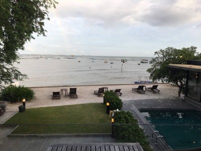 สระว่ายน้ำ/ชายหาด