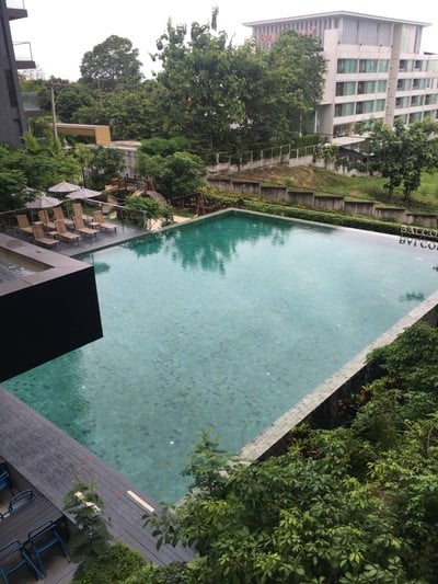 สระว่ายน้ำ/ชายหาด