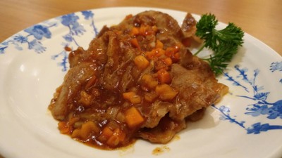 อาหาร หรือ เครื่องดื่ม