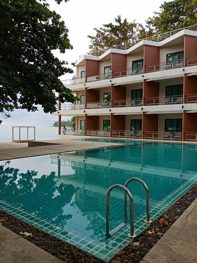 สระว่ายน้ำ/ชายหาด