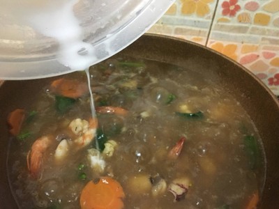 วิธีทำ ราดหน้าคะน้าฮ่องกงดอกกะหล่ำ