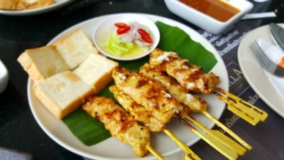 เมนูของร้าน สามเสนวิลล่า ต้นตำรับเบียร์วุ้นแก้วแช่เจ้าแรกของไทย ราชพฤกษ์