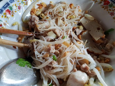 เส้นหมี่ต้มยำ