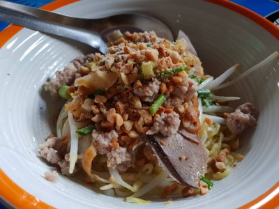 บะหมี่แห้ง