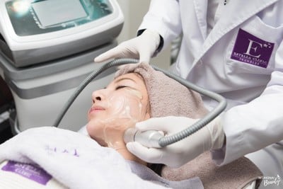 Estella Clinic ทองหล่อ