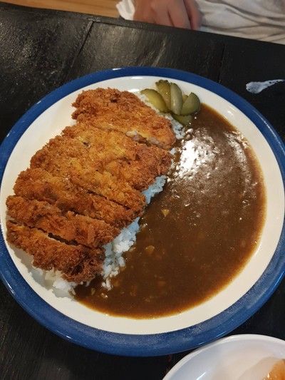 ข้าวแกงกะหรี่หมูทอด