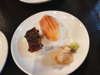 อาหาร หรือ เครื่องดื่ม