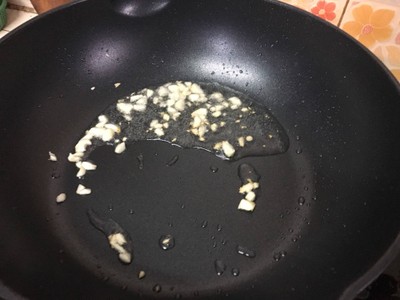 วิธีทำ หนวดปลาหมึกผัดหน่อไม้ฝรั่ง วิธีทำ หนวดปลาหมึกผัดหน่อไม้ฝรั่ง