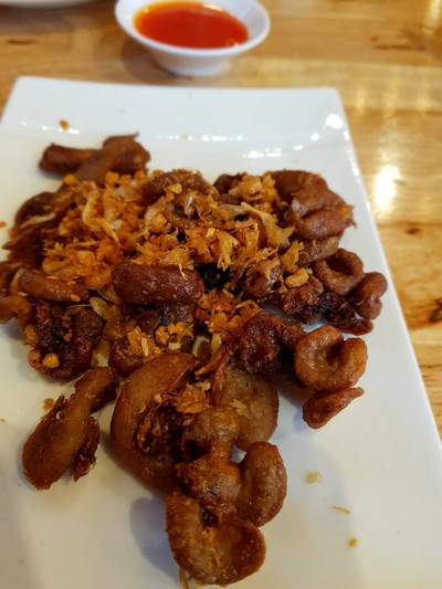 ใส้ตันทอดกระเทียม