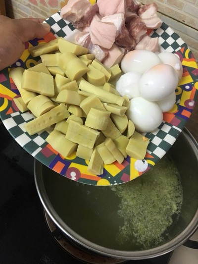 วิธีทำ ไข่พะโล้หน่อไม้สูตรโบราณ วิธีทำ ไข่พะโล้หน่อไม้สูตรโบราณ