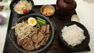เนื้อย่างกระทะร้อน