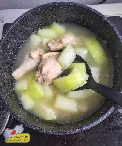 ไก่ต้มฟัก ฉบับบ้านๆ ไก่ต้มฟัก ฉบับบ้านๆ