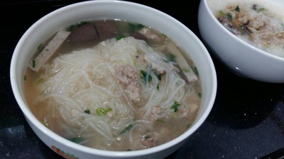เจ้หยัดข้าวต้ม & ลูกชิ้นทอด