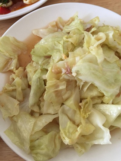 กะหล่ำปลีทอดน้ำปลา