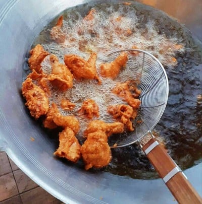 ขนมจีนบ้านเเม่ สุราษฎร์ธานี