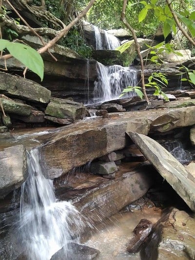 บรรยากาศ น้ำตกผานางคอย