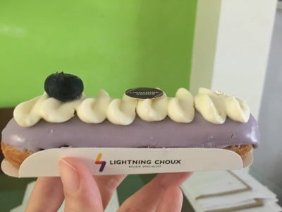 เอแคลร์ บลูเบอรี่ และ วนิลา ครีม