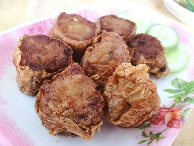 ข้าวกะเพราหอยหลอด