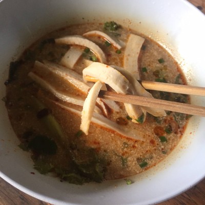 เส้นปลาต้มยำ