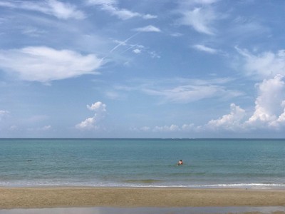 สระว่ายน้ำ/ชายหาด