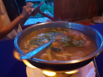 ต้มซี่โครงหมูใบกระวาน