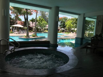 สระว่ายน้ำ/ชายหาด