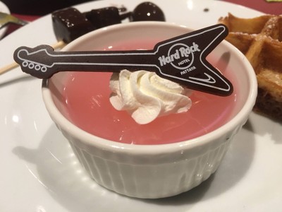 อาหาร หรือ เครื่องดื่ม