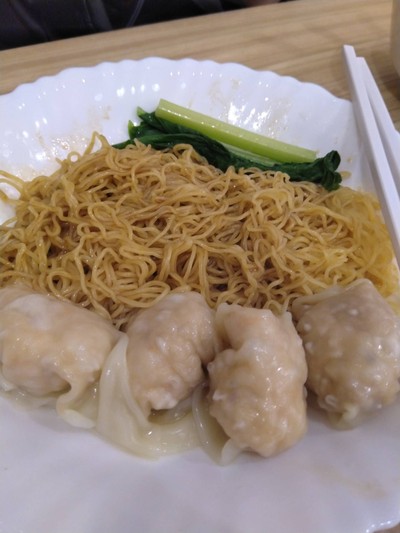 บะหมี่แห้งเกี๊ยวกุ้ง