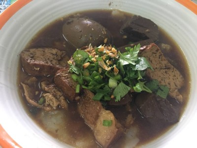 ก๋วยจั๊บพะโล้