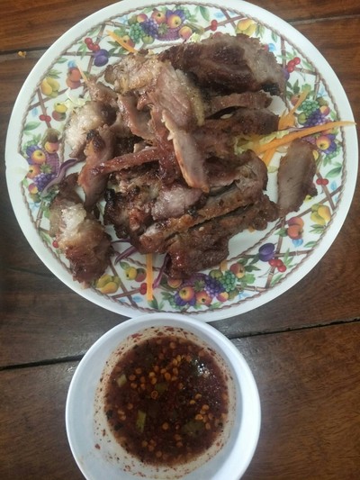 คอหมูย่าง