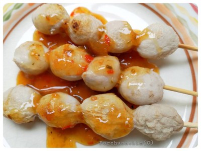 ลูกชิ้นหมูปิ้ง