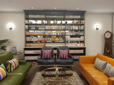 บริเวณโดยรอบ