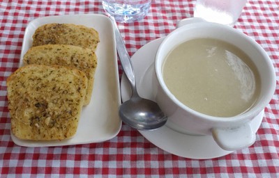 ขนมปังกระเทียม