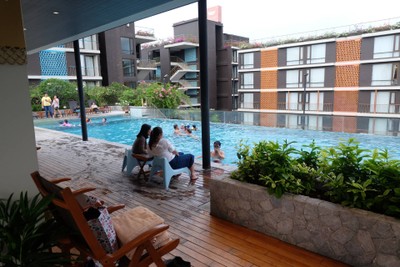 สระว่ายน้ำ/ชายหาด