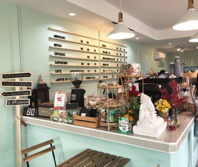 บรรยากาศ หอมรัญจวน ขนมไทย ต้นตำรับชลบุรี