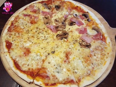 อาหาร หรือ เครื่องดื่ม