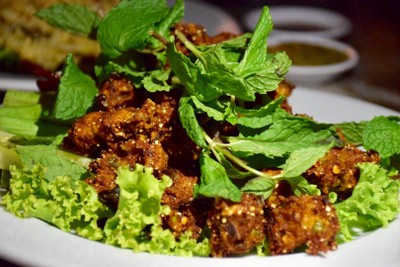 ลาบหมูทอด