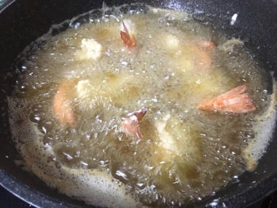 วิธีทำ สลัดผักกาดแก้วกุ้งทอดวาซาบิ 