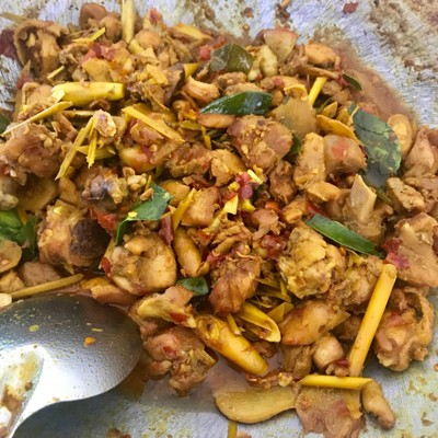 อุ๊บไก่ (แกงไก่ใส่ขมิ้น)