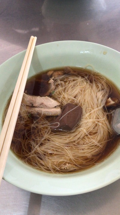 หมี่น้ำไม่ผัก