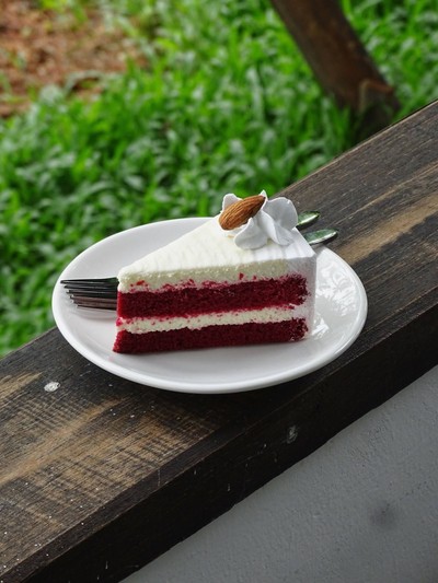 RED VELVET CAKE