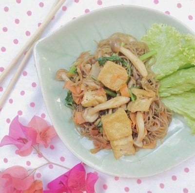 เส้นบุกผัดน้ำมันงาเจ เส้นบุกผัดน้ำมันงาเจ