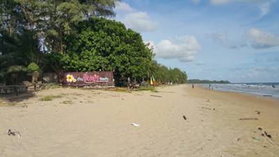 สระว่ายน้ำ/ชายหาด