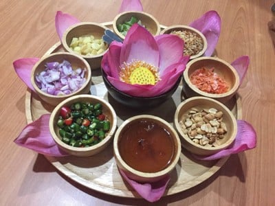 ตลาดน้ำทุ่งบัวแดง ณ บางเลน